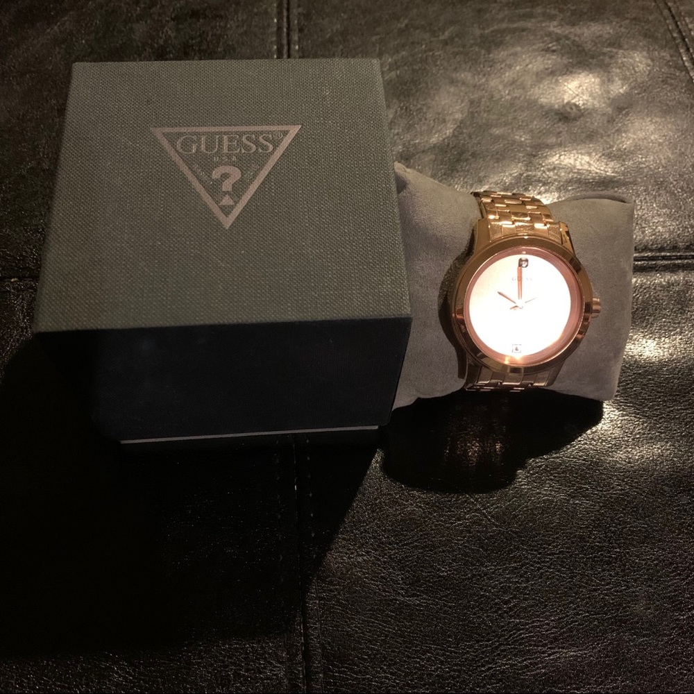 GUESS Watch - Picture 6 of 8